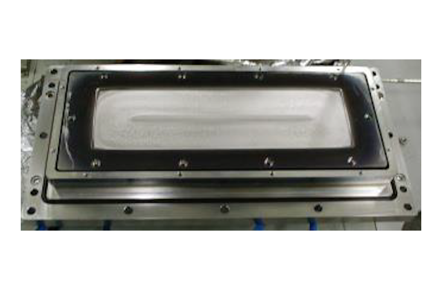 Прямоугольный магнетрон